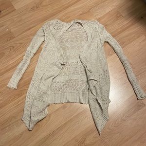 American Eagle Ivory cardigan!!